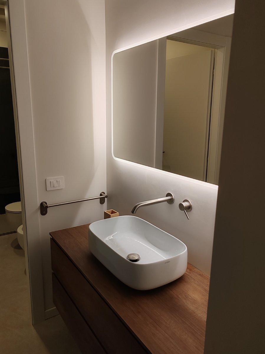 Bagno di Secret Courtyard Milano dopo la ristrutturazione, completamente rinnovato
